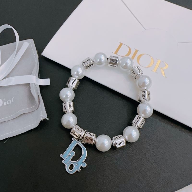 chr1st1an D10r bracelets